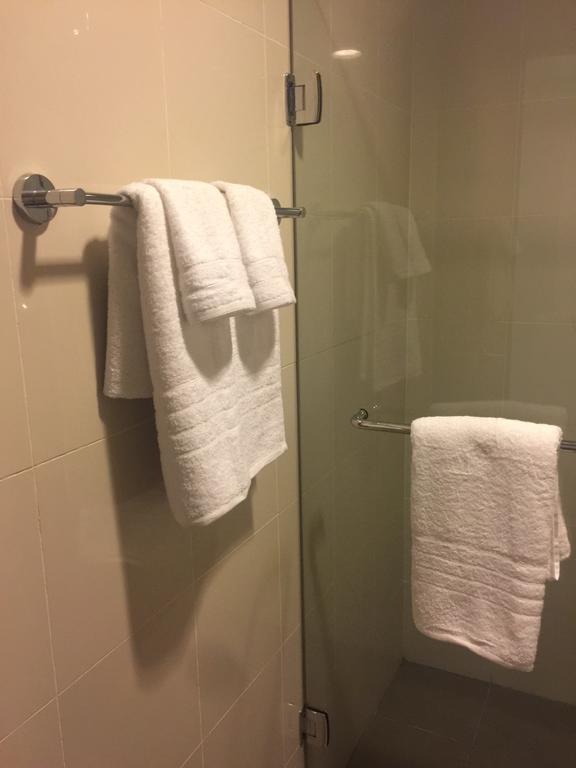 Eton Baypark Apartment Манила Екстериор снимка