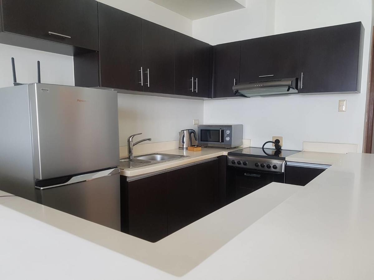 Eton Baypark Apartment Манила Екстериор снимка